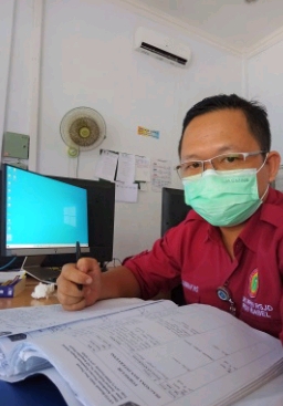 STRESS KARENA PEKERJAAN ?  COBA KENALI TANDA-TANDANYA BERIKUT