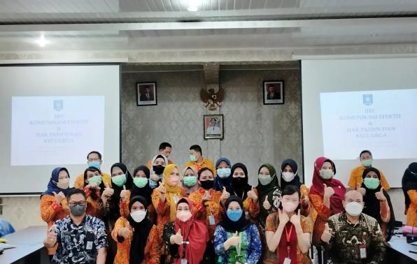 IN HOUSE TRAINING KOMUNIKASI EFEKTIF DAN POKJA HAK KEWAJIBAN PASIEN (HPK)