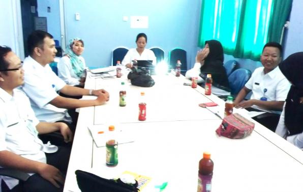 RAPAT KOMITE PPI (PENCEGAHAN DAN PENGENDALIAN INFEKSI) RUMAH SAKIT JIWA DAERAH PROVINSI KEPULAUAN BANGKA BELITUNG TENTANG PEMBAHASAN KAMUS INDIKATOR HAI’s